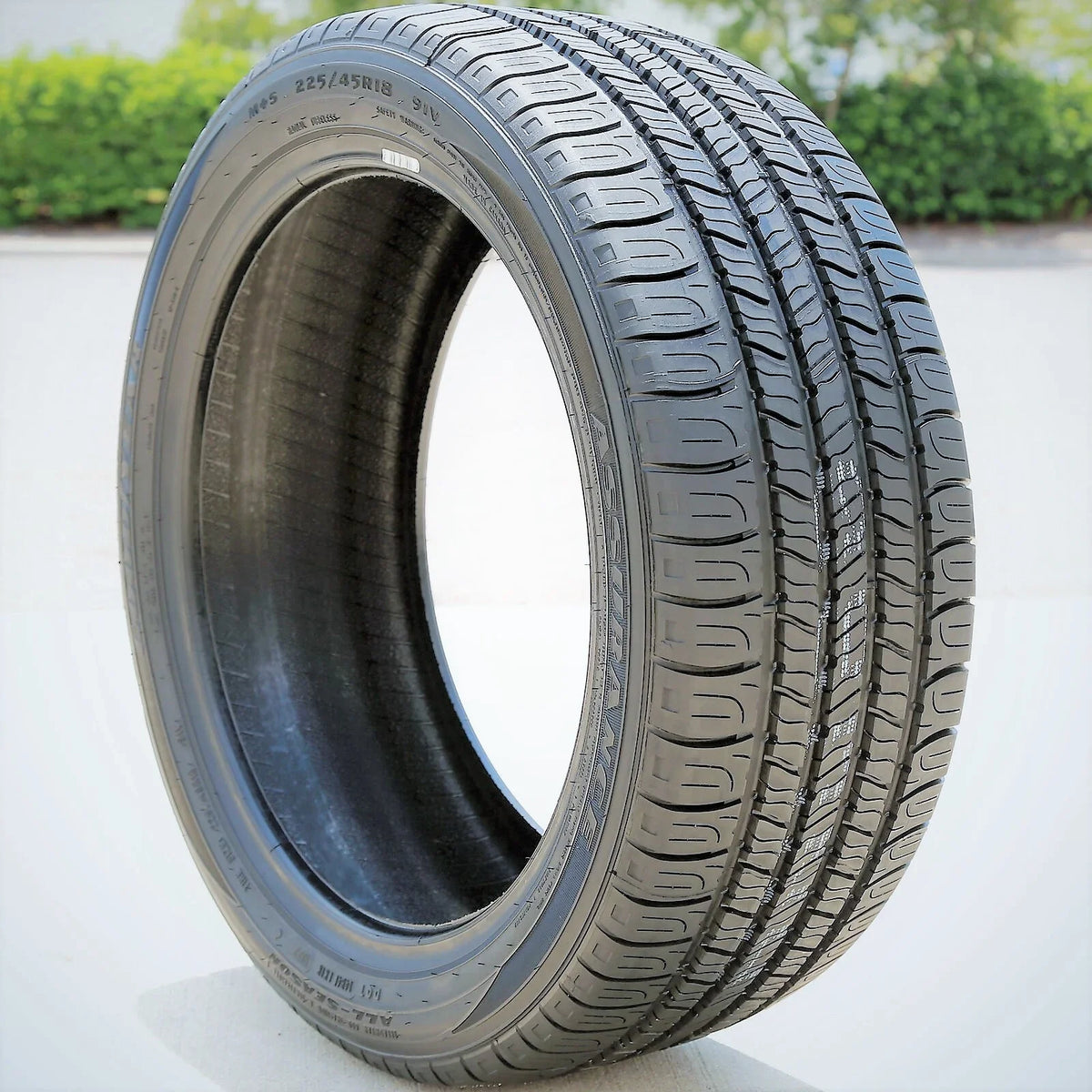 Fusion XLE, 2012 (FOUR) SEL 91V Fits: All All-Season Goodyear Assurance 225/45R18 Tires A/S 4 2008-12 Ford Set Season of Camry Toyota