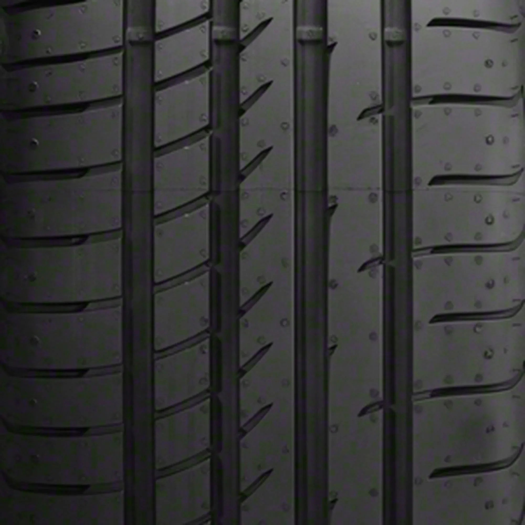 Eagle Summer Passenger Tire Goodyear F1 99Y 285/35R19 Asymmetric 2 UHP