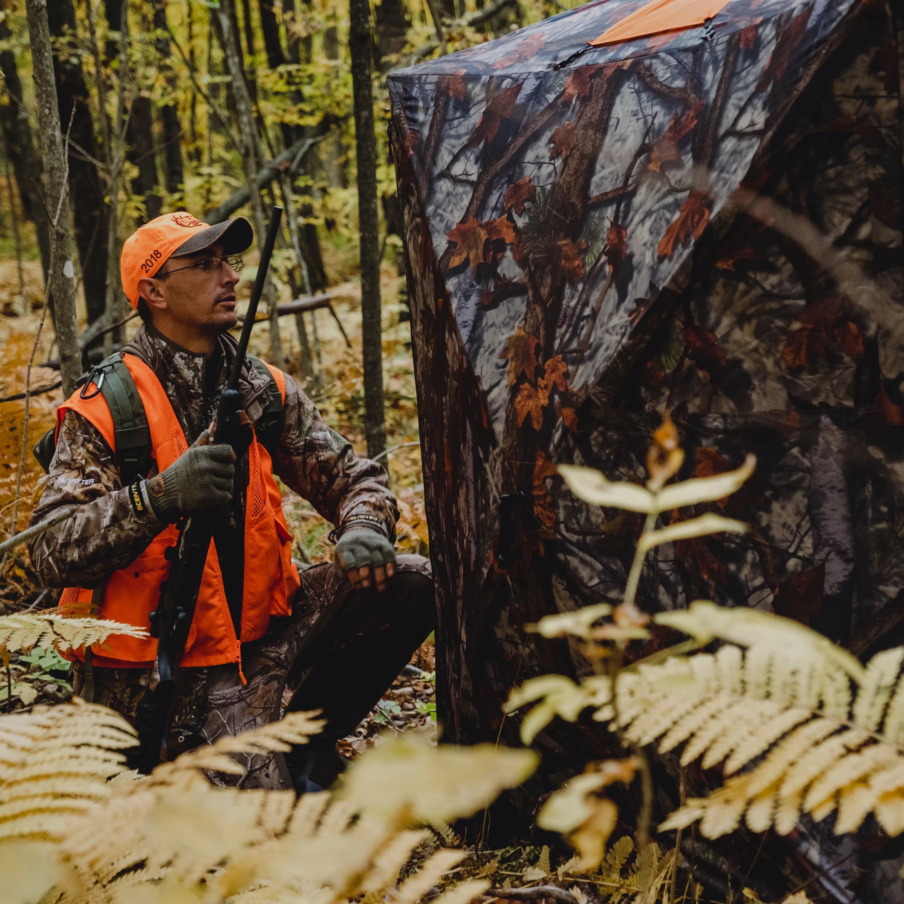 Woodland, Road Runner, Hub 2-Person, Portable RR200BT Blind, Bloodtrail® Blinds® Barronett