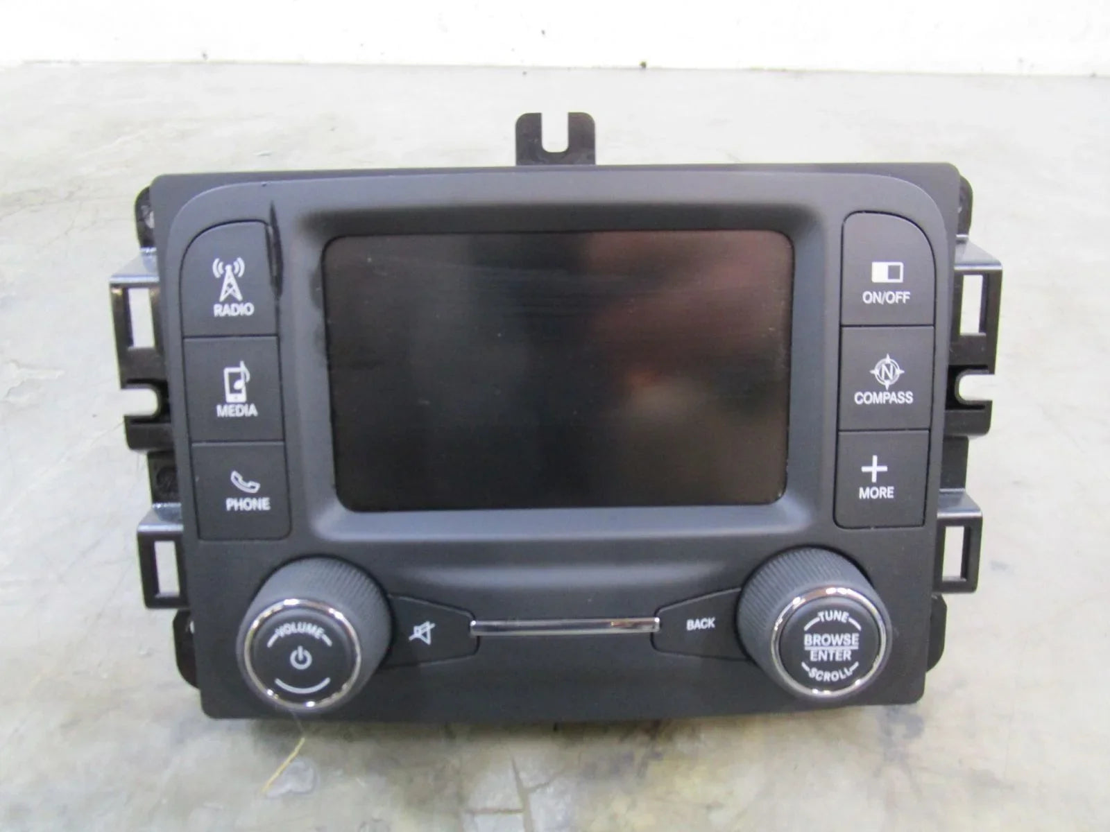 Dash (Good) Renegade Mounted Jeep Display 5.0" 2015 Screen Pre-Owned OEM 15