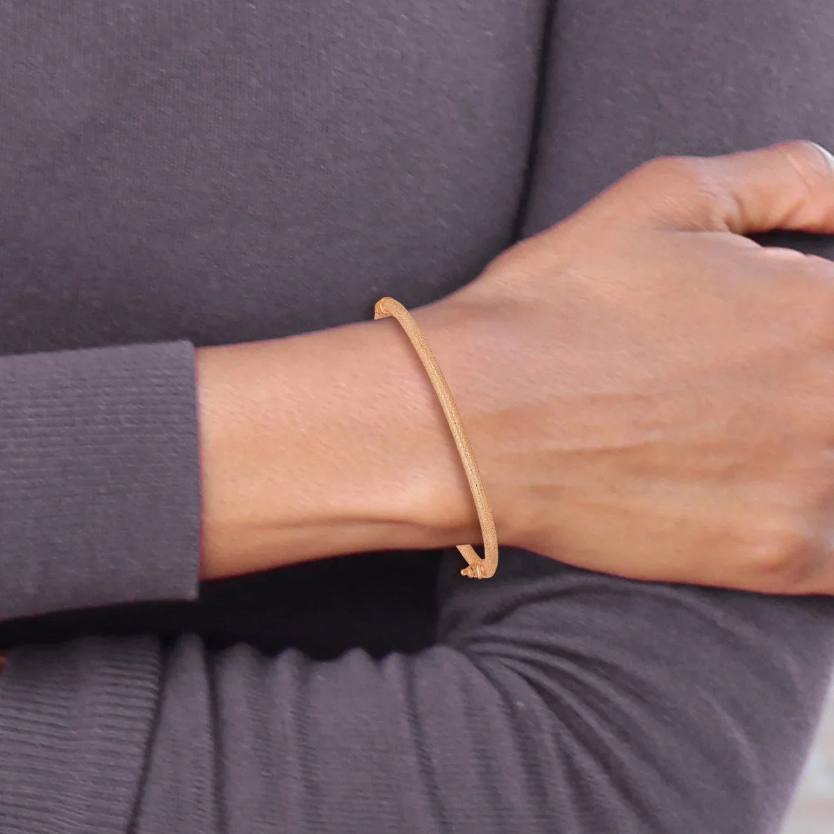 Gold Textured Hinged 14K Bangle Rose