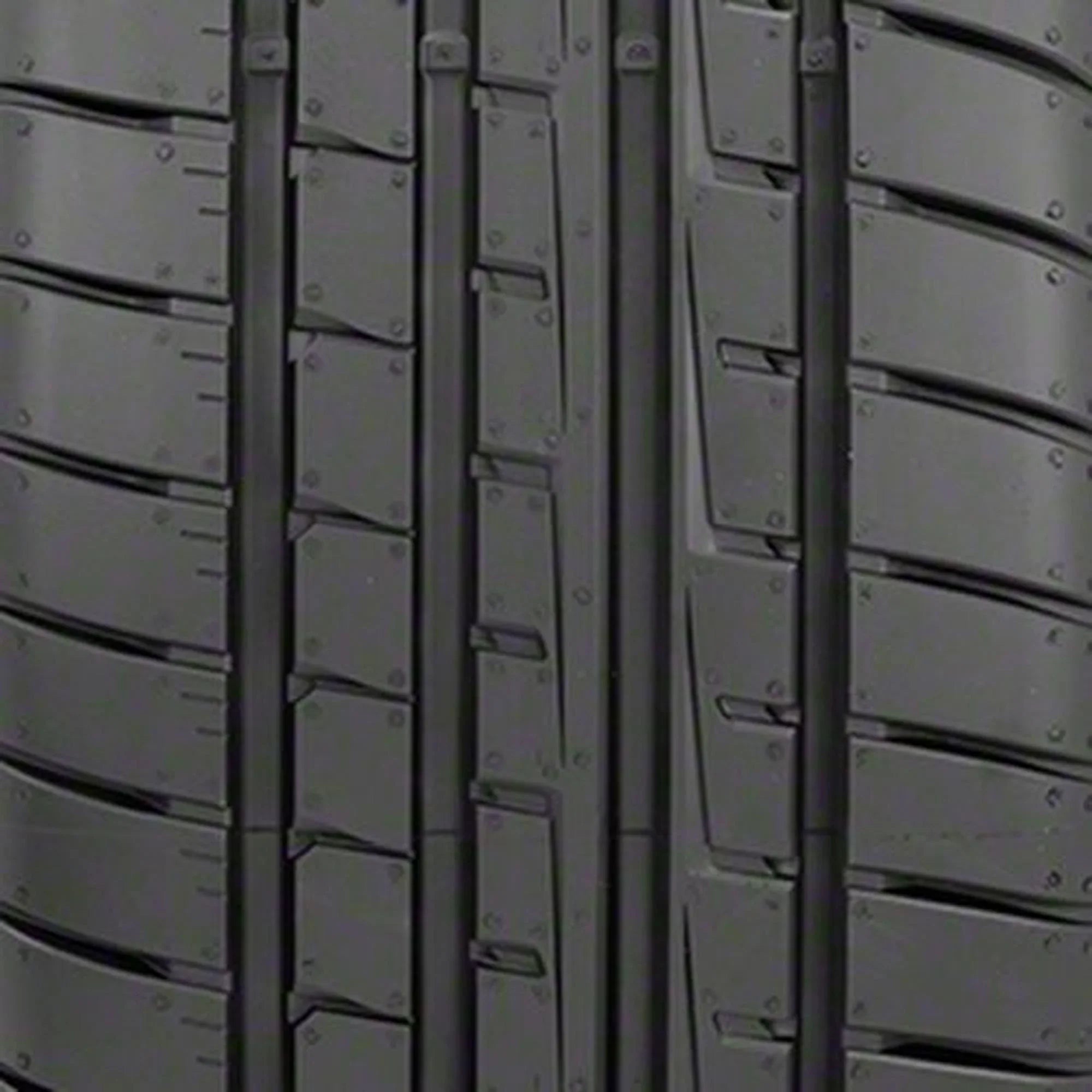 Asymmetric 3 UHP 265/45R21 F1 108H SUV Eagle Tire Goodyear Passenger XL