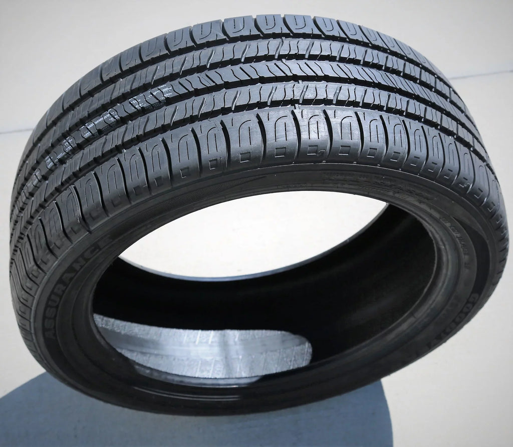 Fusion XLE, 2012 (FOUR) SEL 91V Fits: All All-Season Goodyear Assurance 225/45R18 Tires A/S 4 2008-12 Ford Set Season of Camry Toyota