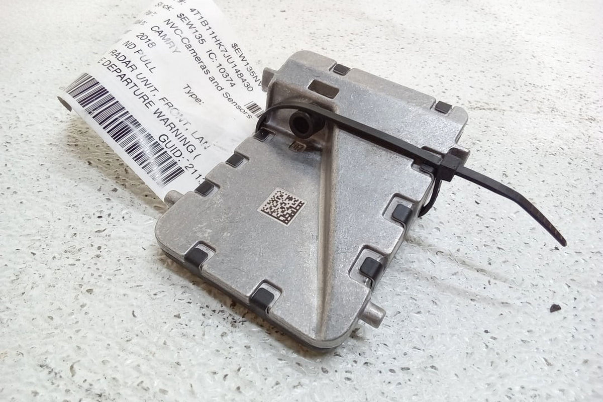 Pre-Owned Lane Warning 8646C-06010 (Good) Departure Front Windshield 2018 Toyota OEM Camera Camry