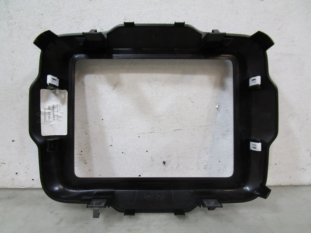 21 2021 Jeep Renegade Stereo Trim Bezel (Good) OEM Pre-Owned Radio