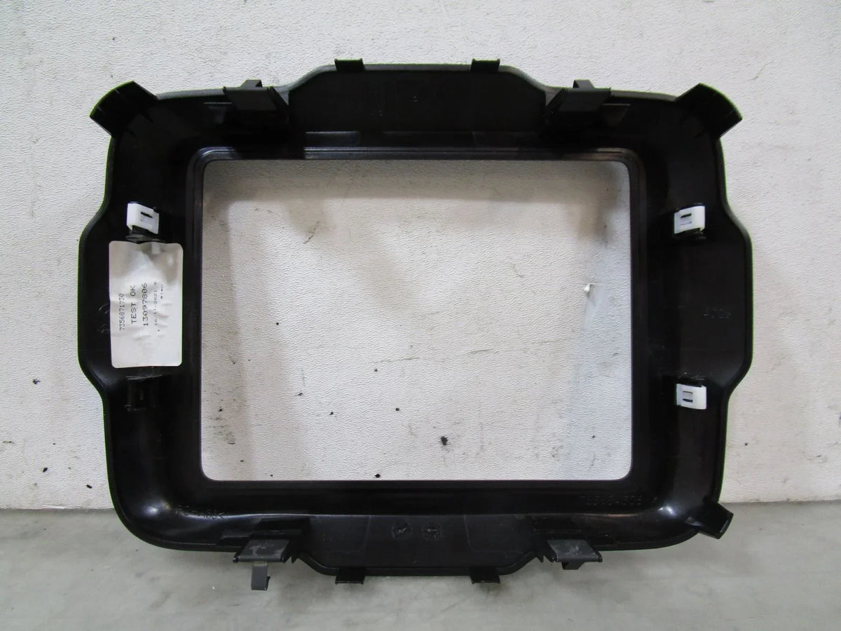 21 2021 Jeep Renegade Stereo Trim Bezel (Good) OEM Pre-Owned Radio